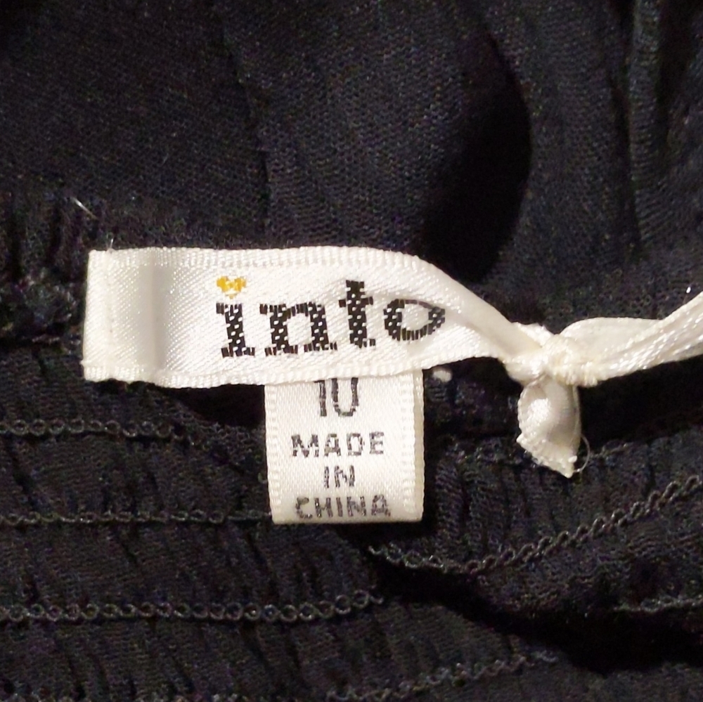 LF Into Ruffle Strap Crop Top - Picture 5 of 8